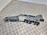 Front bumper mounting bracket