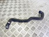 Tuyau de liquide de refroidissement moteur