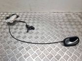 Serrure de porte avant