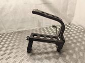 Front bumper mounting bracket