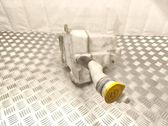 Windshield washer fluid reservoir/tank