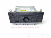 Radio/CD/DVD/GPS-pääyksikkö