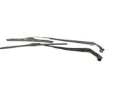 Windshield/front glass wiper blade