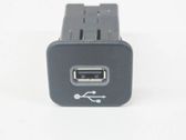 Enchufe conector entrada auxiliar