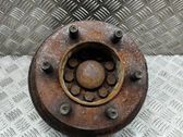 Front wheel hub