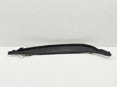 Moulure, baguette/bande protectrice d'aile