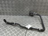 Tuyau de liquide de refroidissement moteur