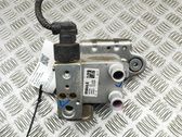 Hybrid/electric vehicle battery fan