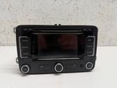 Radio / CD-Player / DVD-Player / Navigation