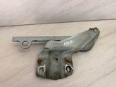 Engine bonnet/hood hinges
