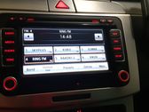 Radio / CD-Player / DVD-Player / Navigation