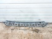 Front bumper mounting bracket