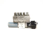 Convertible roof main ram cylinder