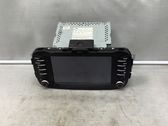 Radio / CD-Player / DVD-Player / Navigation