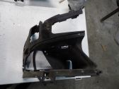 Front bumper mounting bracket