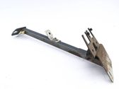 Fender mounting bracket