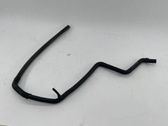 Tuyau de liquide de refroidissement moteur