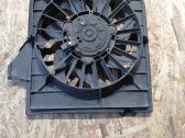 Radiator cooling fan shroud