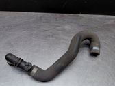 Tuyau de liquide de refroidissement moteur