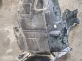 Front wheel arch liner splash guards