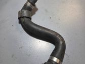 Tuyau de liquide de refroidissement moteur