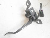 Замок капота двигателя