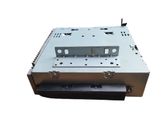 Radio / CD-Player / DVD-Player / Navigation