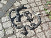 Tuyau de liquide de refroidissement moteur