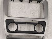 Cadre, panneau d'unité radio / GPS