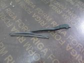 Rear wiper blade arm
