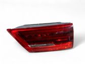 Tailgate rear/tail lights