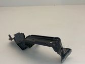 Fender mounting bracket