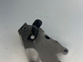 Engine mounting bracket