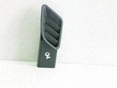 Moldura protectora de la rejilla de ventilación lateral del panel