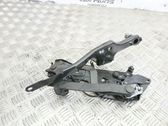 Tailgate/trunk/boot hinge