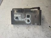 Engine bonnet/hood hinges