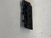 Front bumper mounting bracket