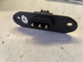 Sliding door contact joint