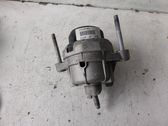 Engine mount bracket