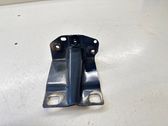 Fender mounting bracket