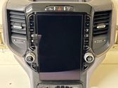 Radio/CD/DVD/GPS head unit