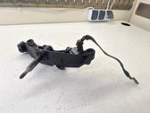 Gearbox mounting bracket