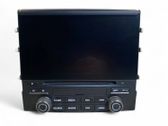 Radio / CD-Player / DVD-Player / Navigation