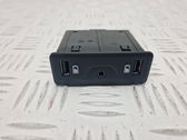 Enchufe conector entrada auxiliar