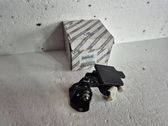 Sliding door middle roller runner