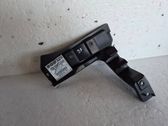 Rear bumper mounting bracket