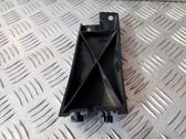 Fender mounting bracket