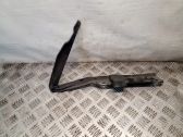 Engine bonnet/hood hinges