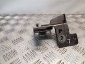 Fender mounting bracket