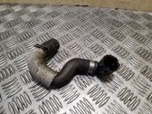 Tuyau de liquide de refroidissement moteur